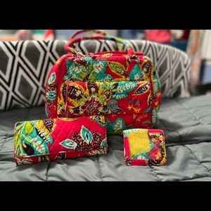Vera Bradley Turnlock bag in pattern Red Rumbo, with matching wallet & coin bag.